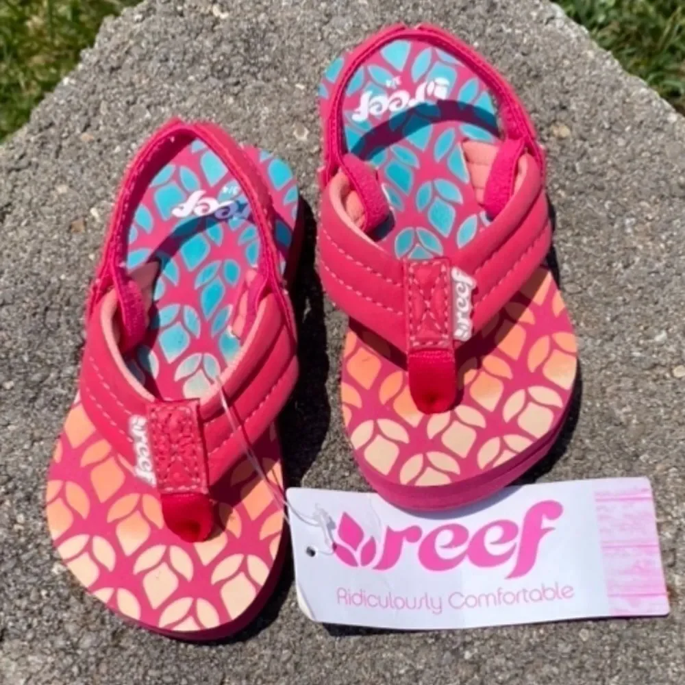 LIVIE & LUCA, SIZE 5 MARY JANES (LIKE NEW), & REEF, SIZE 3/4 SANDALS (NEW). BR